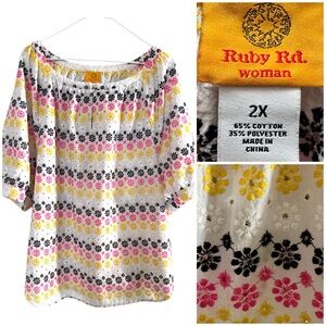 Ruby Rd. 2X short sleeve embroidery Daisy design
